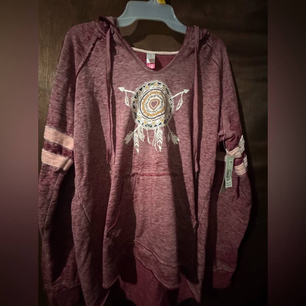 NWT 5/15 or 5.00 alone Women’s XL No Boundaries hoodie NWT